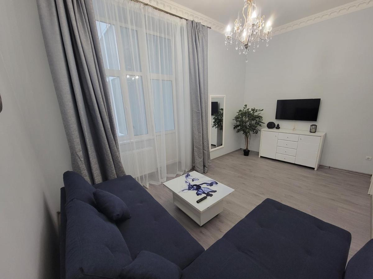 Warm & Cozy Apartment In The Heart Of Historical Lviv Dış mekan fotoğraf